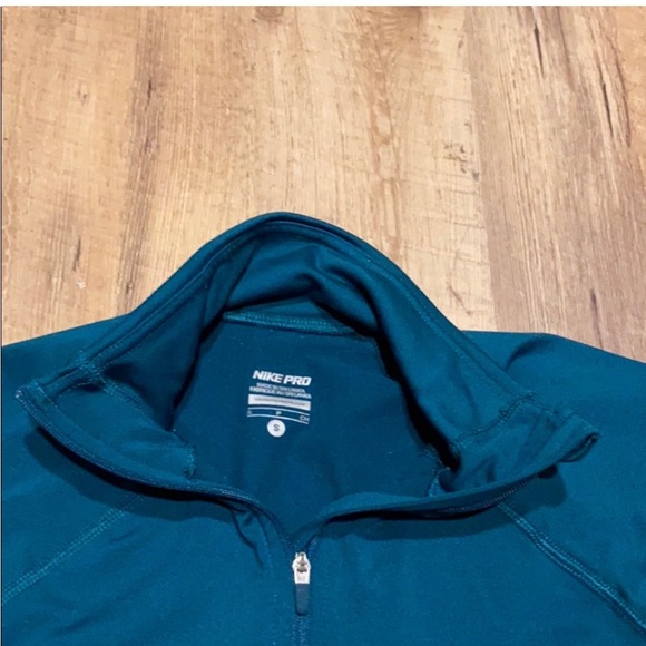 Bundle of Four Nike Dri Fit Pullovers Size XS-M - Picture 7 of 16